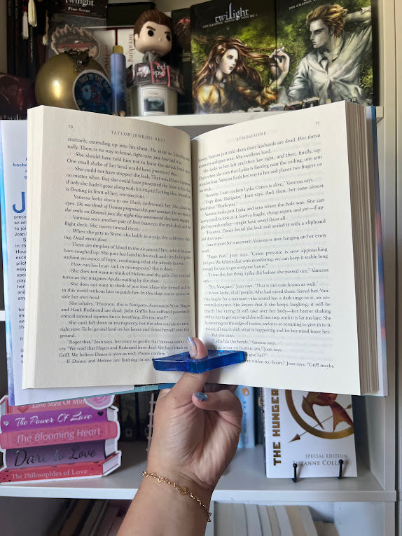Thumb Page Holder