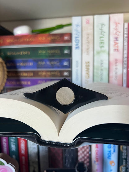 Thumb Page Holder