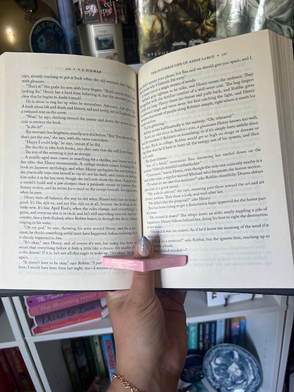 Thumb Page Holder