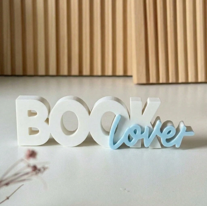 "Book Lover" Bookshelf Sign